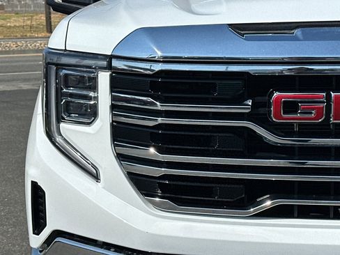 Used 2024 GMC Sierra 1500 SLT image 45