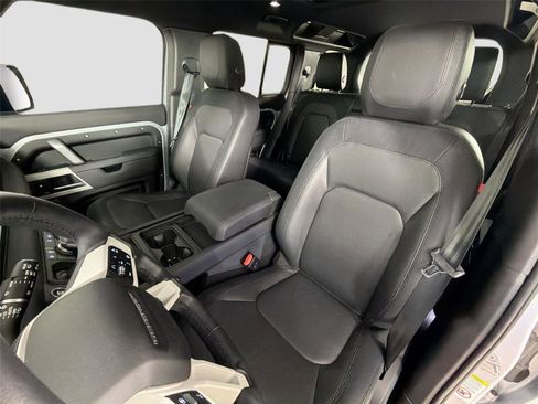 Certified 2024 Land Rover Defender 110 X-Dynamic SE AWD/4WD image 20