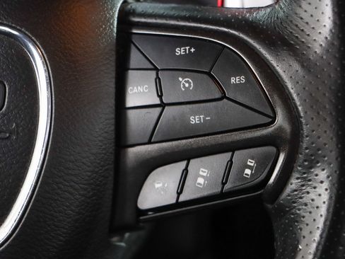 Used 2018 Dodge Durango R/T w/ Technology Group AWD/4WD image 15