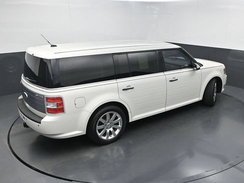 Used 2012 Ford Flex Limited FWD image 32