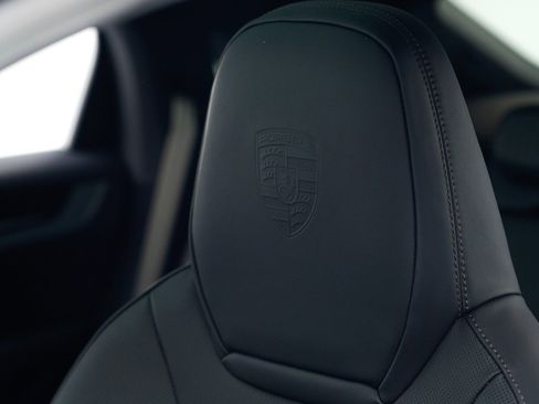 New 2026 Porsche Cayenne Coupe image 18