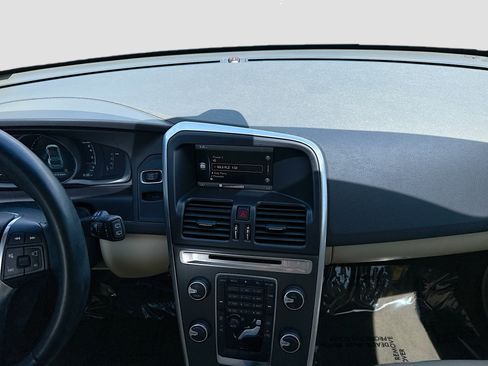 Used 2014 Volvo XC60 3.2 FWD image 18