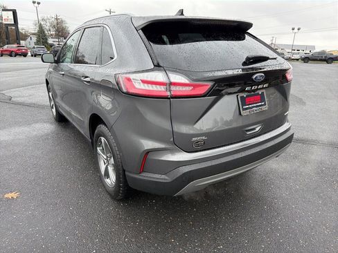 Used 2024 Ford Edge SEL w/ Convenience Package image 3