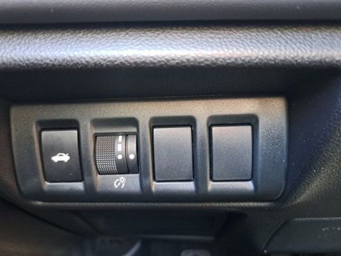 Used 2025 Subaru Legacy Limited image 27