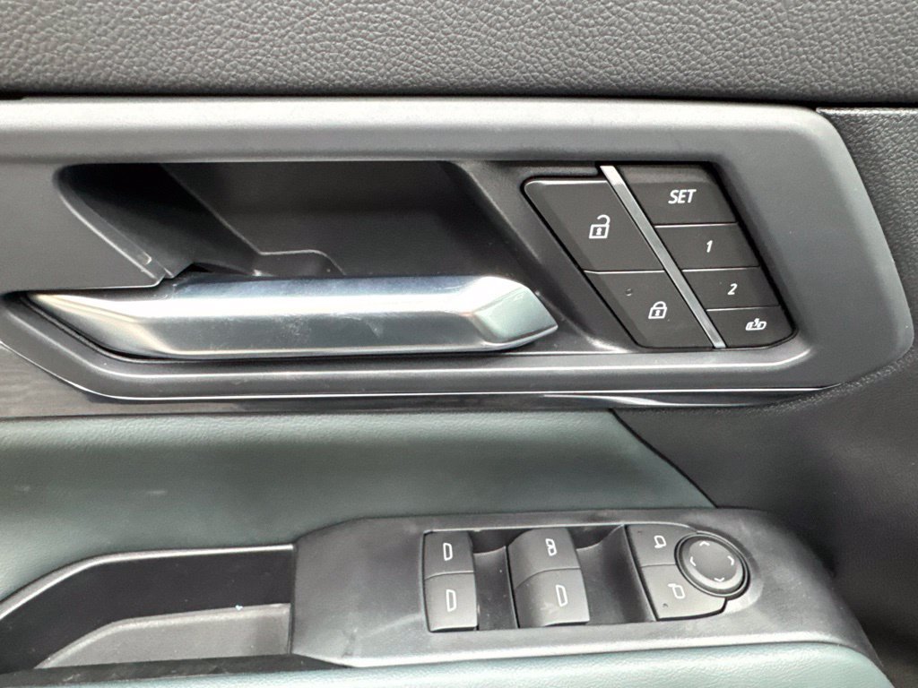New 2027 GMC Terrain AT4 w/ Convenience Package III AWD/4WD image 7