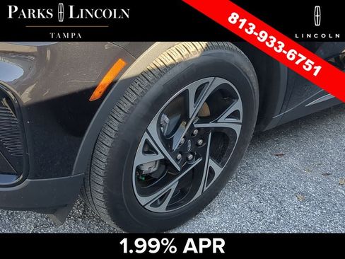Certified 2025 Lincoln Nautilus Premier AWD/4WD image 12