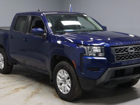 Used 2022 Nissan Frontier SV image 1