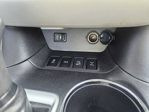 Used 2014 Toyota Highlander Limited Platinum image 19