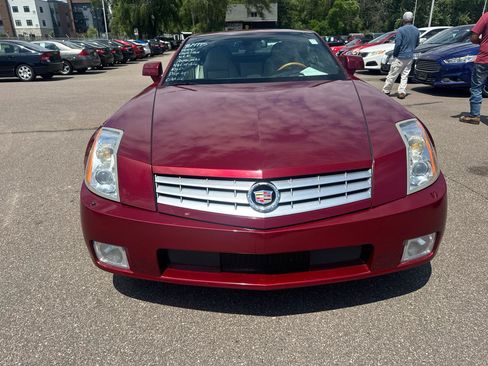 Used 2006 Cadillac XLR RWD image 2
