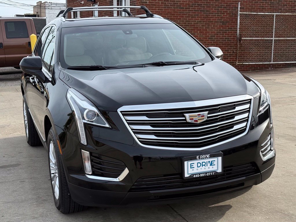 Used 2019 Cadillac XT5 AWD image 3