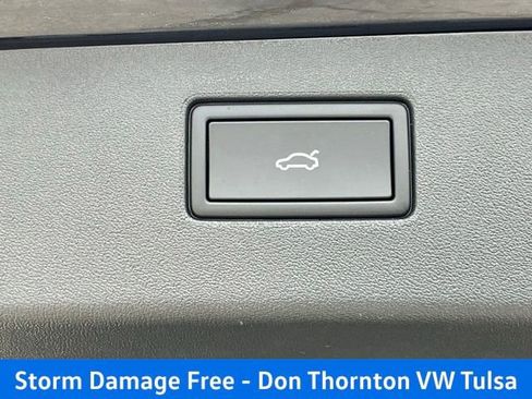New 2026 Volkswagen Tiguan SE FWD image 17