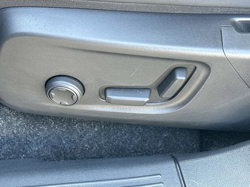 Certified 2023 Volvo C40 P8 Recharge Ultimate w/ Protection Package Premier image 18