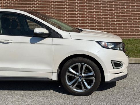Used 2015 Ford Edge Sport w/ Equipment Group 401A AWD/4WD image 17