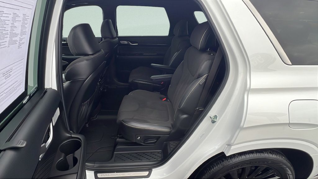 Used 2025 Hyundai Palisade Calligraphy AWD/4WD image 8
