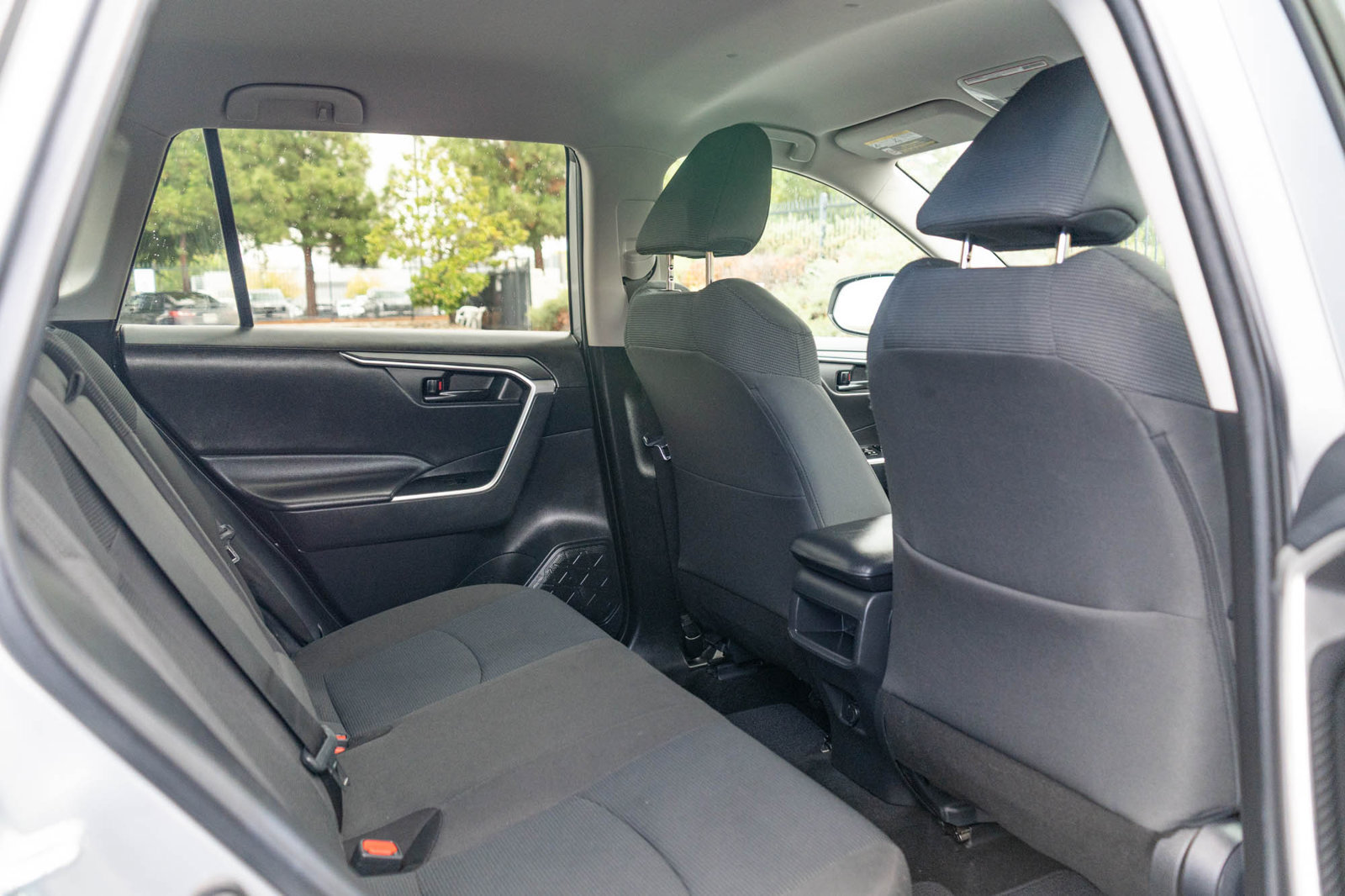 Certified 2021 Toyota RAV4 LE w/ Carpet Mat Package (TMS) AWD/4WD image 18