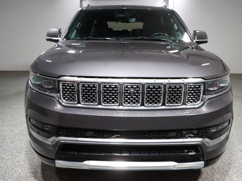 Used 2022 Jeep Grand Wagoneer Series III AWD/4WD image 4