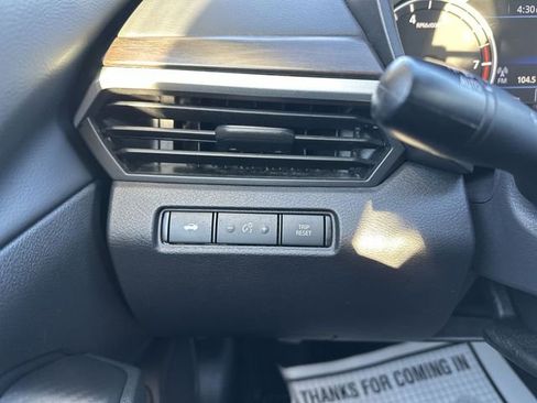 Used 2024 Nissan Altima 2.5 SV image 17