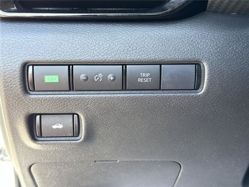 Used 2024 Nissan Sentra SV w/ All-Weather Package FWD image 14