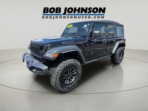 Used 2025 Jeep Wrangler Unlimited Sport AWD/4WD image 8
