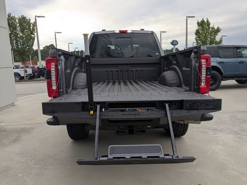 New 2025 Ford F250 Lariat w/ Lariat Ultimate Package image 12
