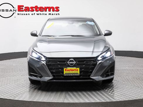 Used 2024 Nissan Altima 2.5 SV w/ SV Premium Package AWD/4WD image 2