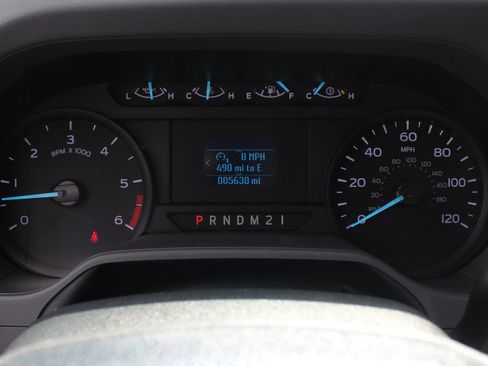 Used 2024 Ford E-450 and Econoline 450 Super Duty w/ Power Windows & Locks Group image 21