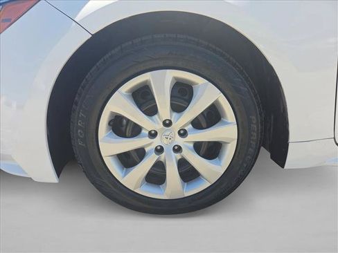 Used 2024 Toyota Corolla LE FWD image 21
