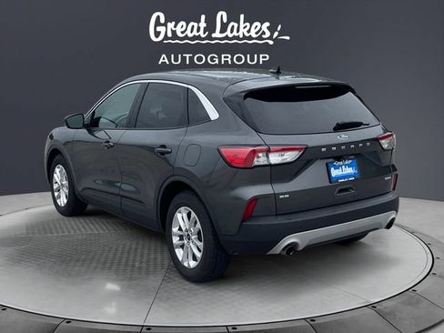 Used 2020 Ford Escape SE FWD image 3