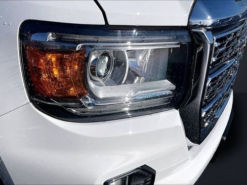 Used 2022 GMC Canyon Denali image 29