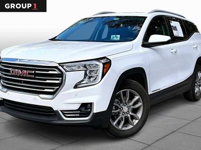 Used 2022 GMC Terrain SLT w/ Tech Package