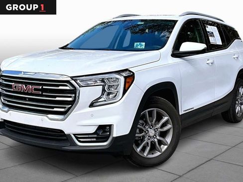 Used 2022 GMC Terrain SLT w/ Tech Package image 1