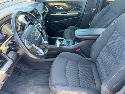 Used 2020 GMC Terrain SLE w/ Driver Convenience Package image 15