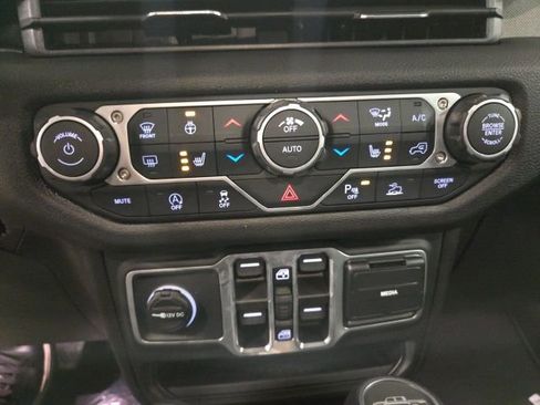 New 2026 Jeep Gladiator Sport AWD/4WD image 20