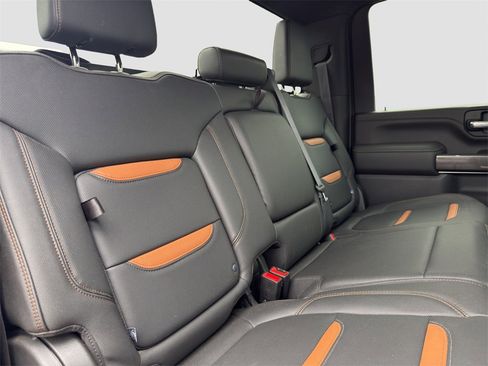 Used 2022 GMC Sierra 2500 AT4 image 15