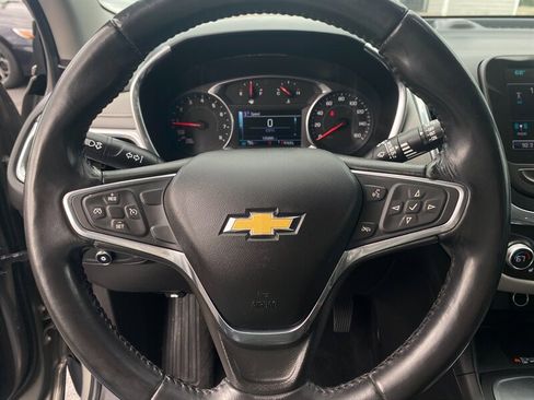 Used 2018 Chevrolet Equinox Premier image 35