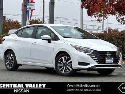 New 2025 Nissan Versa SV w/ Trunk Package