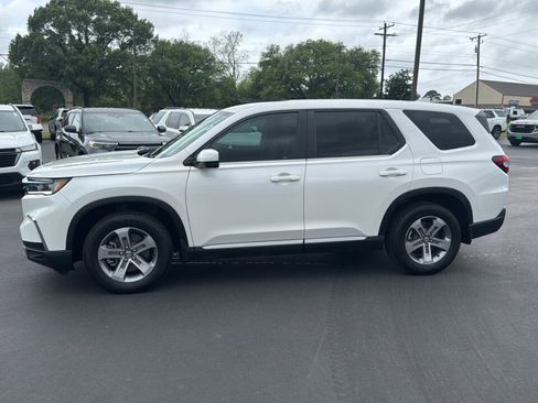 Used 2025 Honda Pilot EX-L image 8