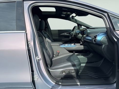 New 2026 Chevrolet Equinox EV LT w/ Convenience Package II image 10