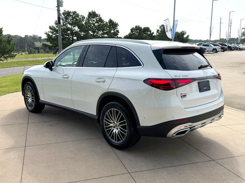 Used 2025 Mercedes-Benz GLC 300 image 4