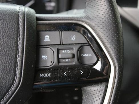 Used 2023 Toyota Tundra Limited image 13