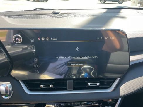 New 2026 Chevrolet Equinox LT w/ Convenience Package II FWD image 29