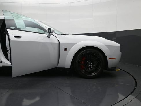 Used 2022 Dodge Challenger R/T Scat Pack RWD image 9
