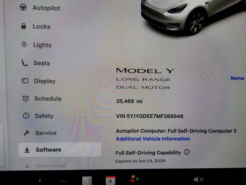Used 2021 Tesla Model Y Long Range AWD/4WD image 14