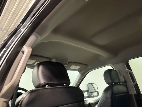 Used 2020 Ford F350 Lariat w/ Lariat Ultimate Package image 9