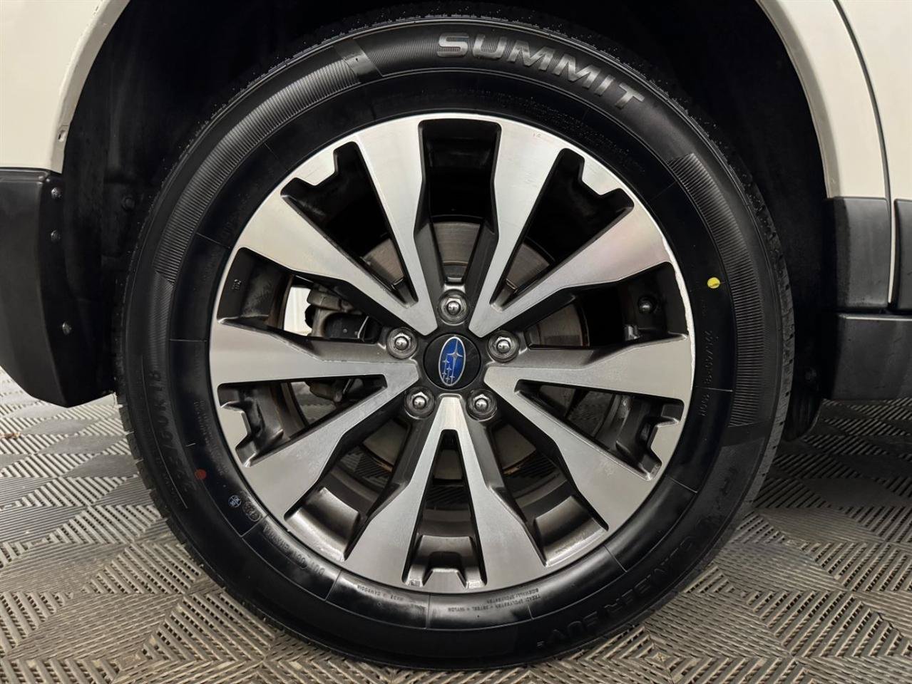 Used 2017 Subaru Outback 2.5i Limited AWD/4WD image 24