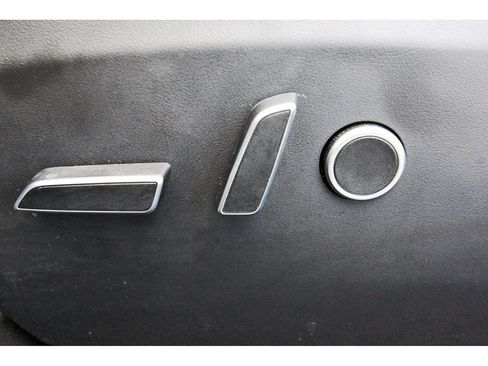 Used 2022 Tesla Model S AWD/4WD image 30