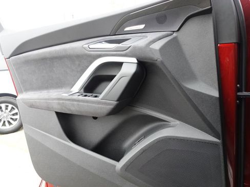 New 2025 Audi SQ5 Prestige image 13