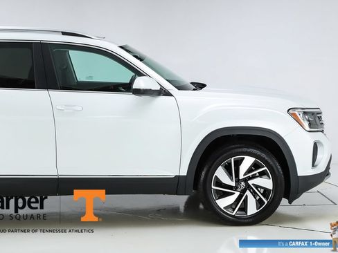 Used 2025 Volkswagen Atlas SEL AWD/4WD image 12