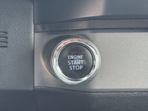 Used 2020 Toyota Tacoma TRD Sport w/ Technology Package RWD image 6