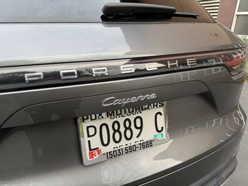 Used 2019 Porsche Cayenne image 37